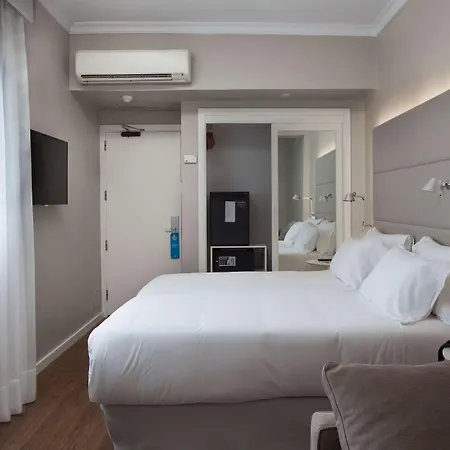 Nh Palmas Playa Canteras Отель Лас-Пальмас-де-Гран-Канария