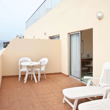 Отель Nh Palmas Playa Canteras