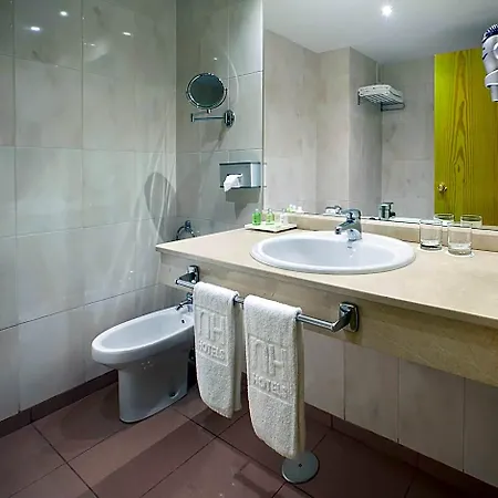 호텔 Nh Palmas Playa Canteras 3*