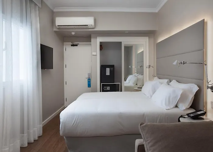 Nh Palmas Playa Canteras 3*